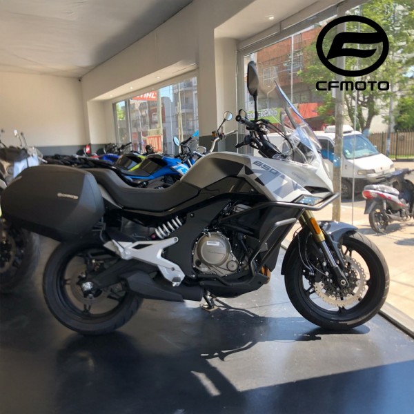 CF Moto 650 MT